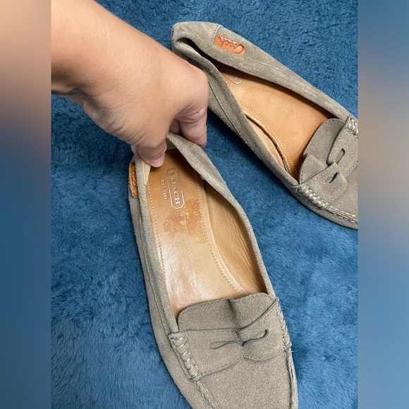 Women’s EUC Coach Tan Suede Penny Loafers With Leather Insole Size 7.5 - Picture 7 of 10